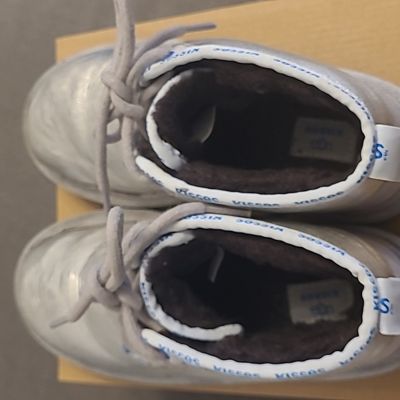 UGG Kisses Neumel booties - Picture 6 of 16